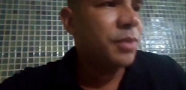  Marido corno leva esposa para dois comedores, ogro e João o safado